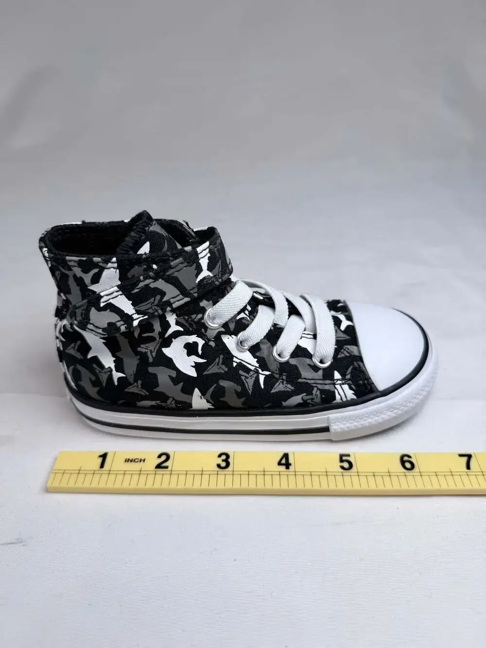 Converse Chuck Taylor All Star 1V Shark Bite Infant Size 8 Black White High Top